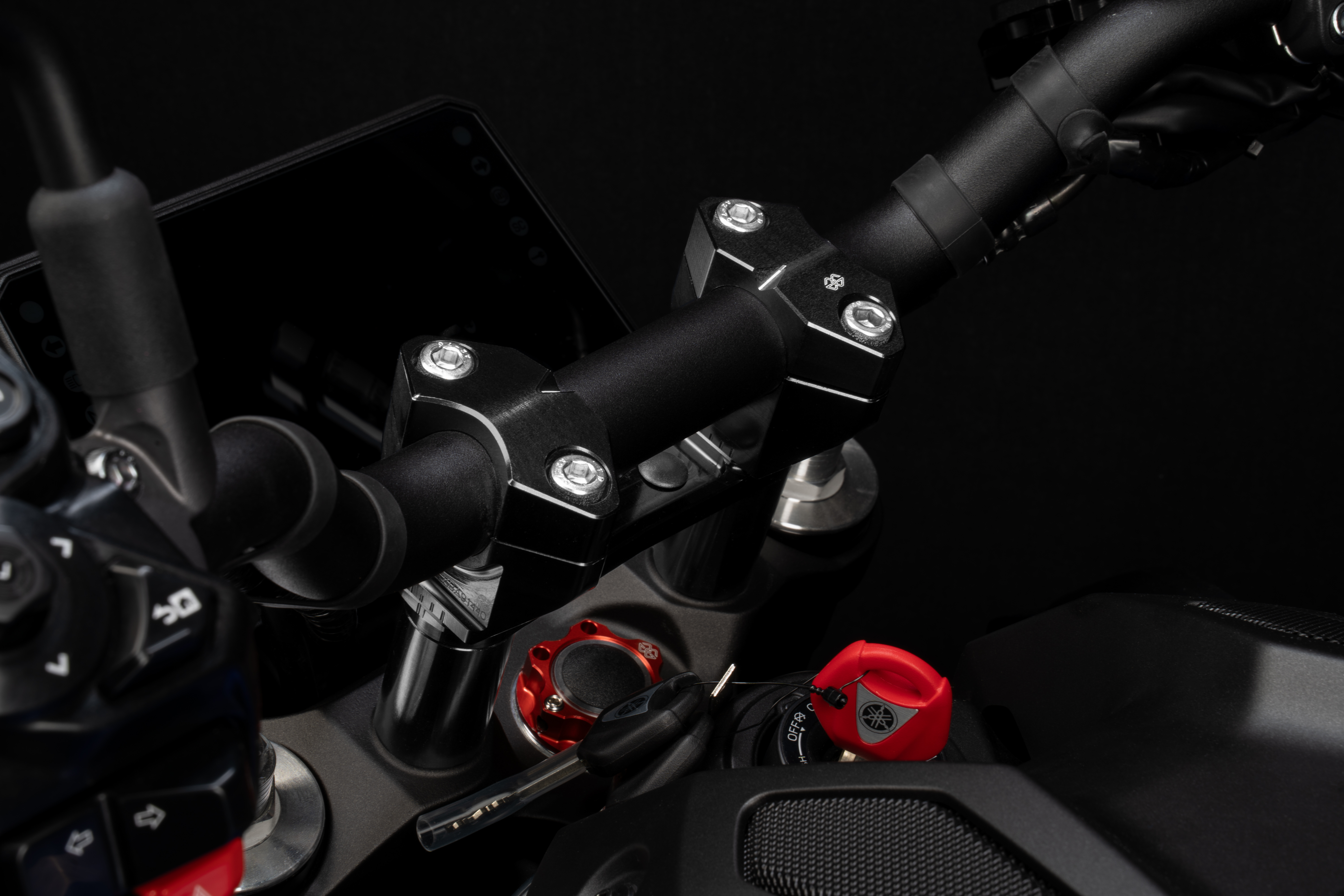 2DGT adjustable handlebar brackets black