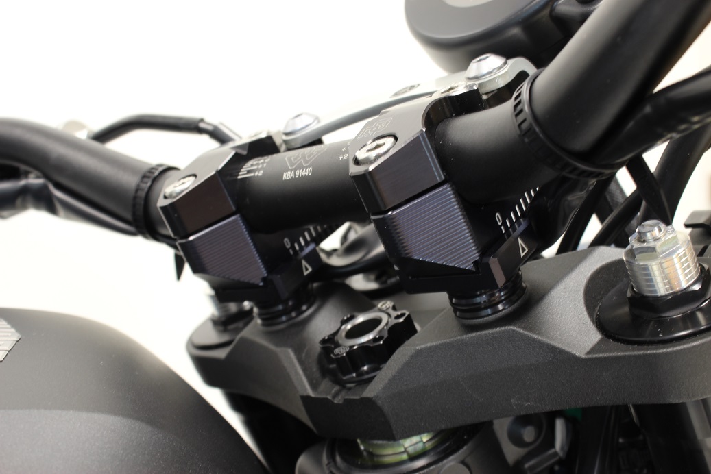 2DGT adjustable handlebar brackets black