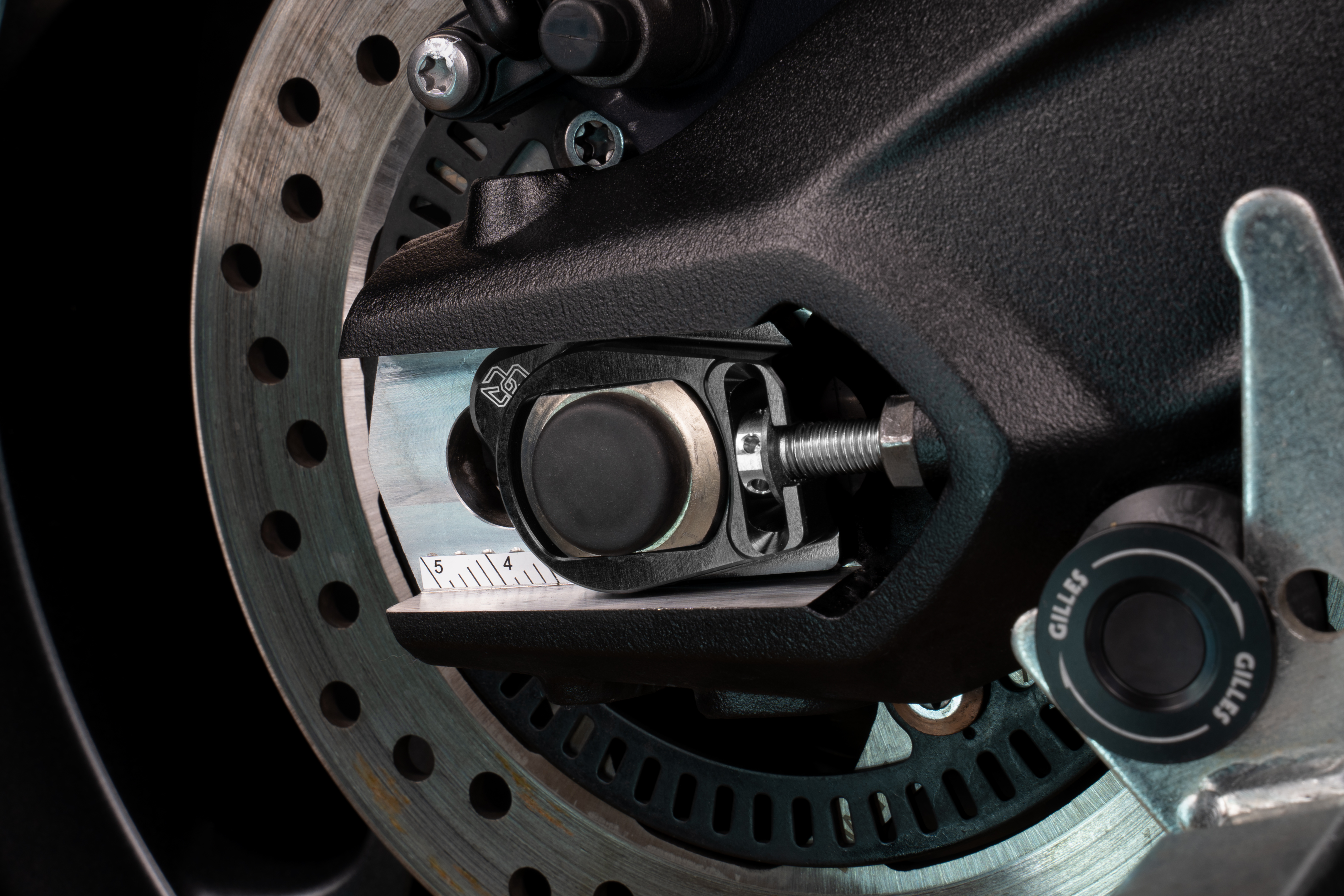 Grundplatte rechts schwarz