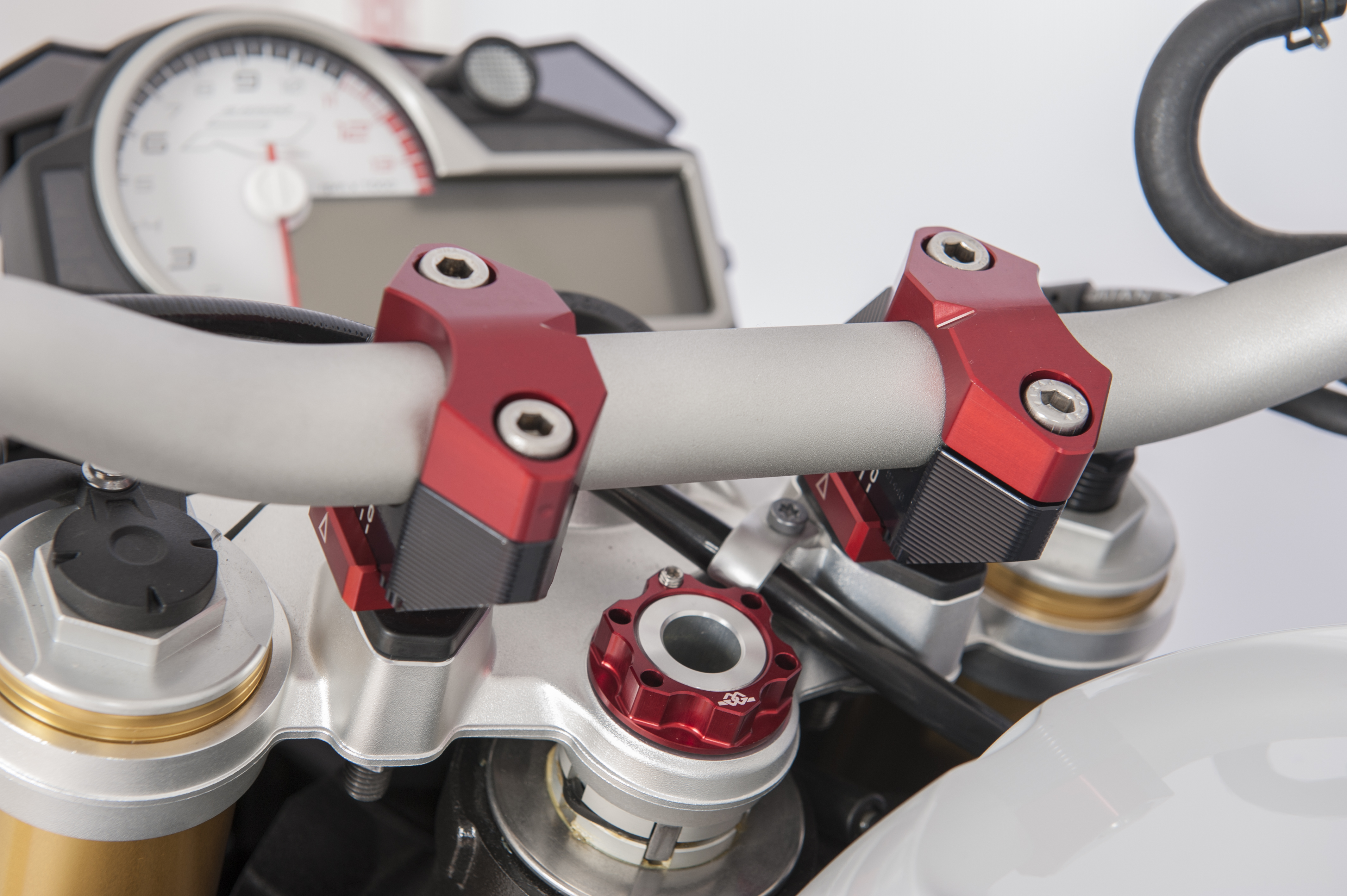 2DGT adjustable handlebar brackets with ABK-08 black