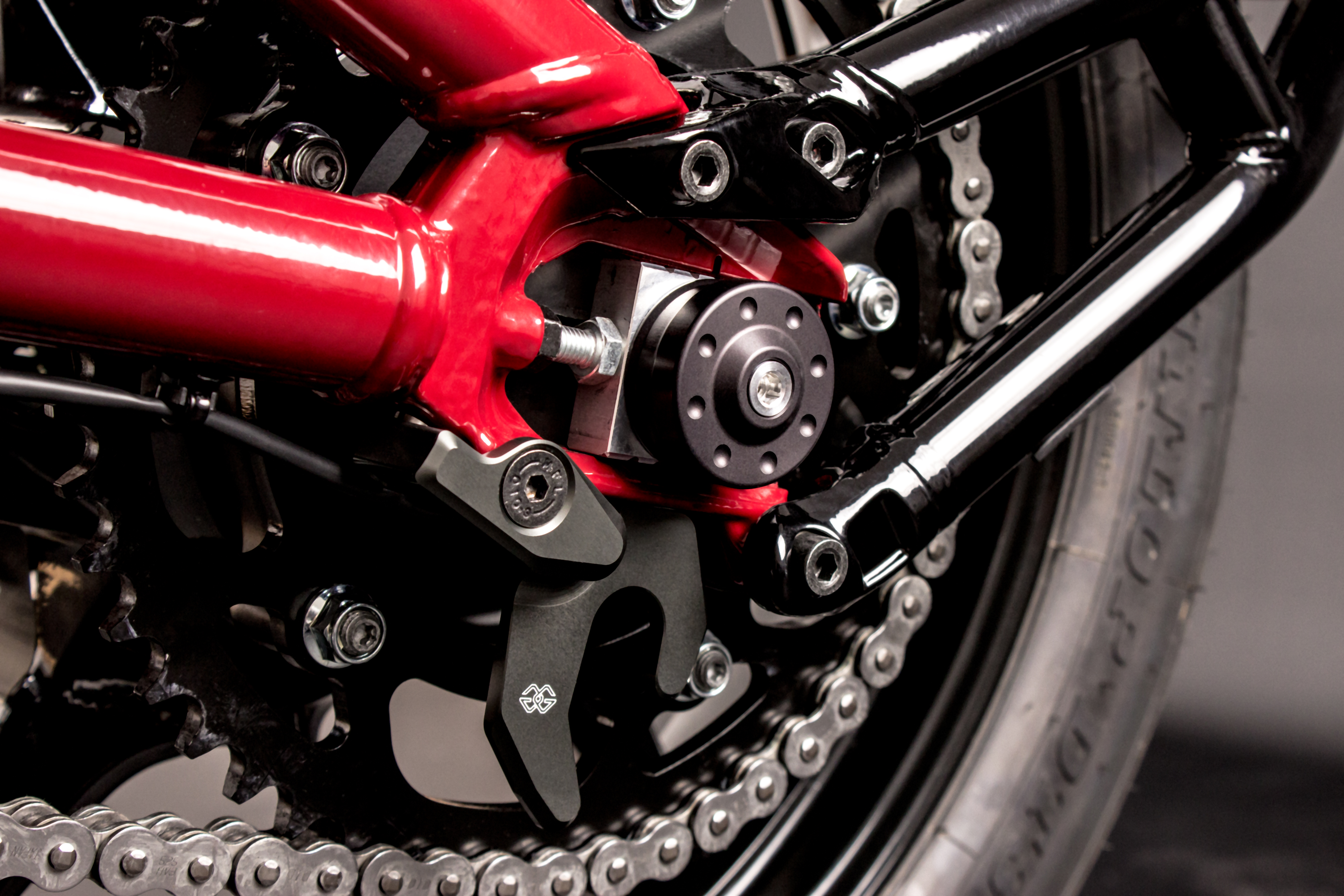 Base plate right black